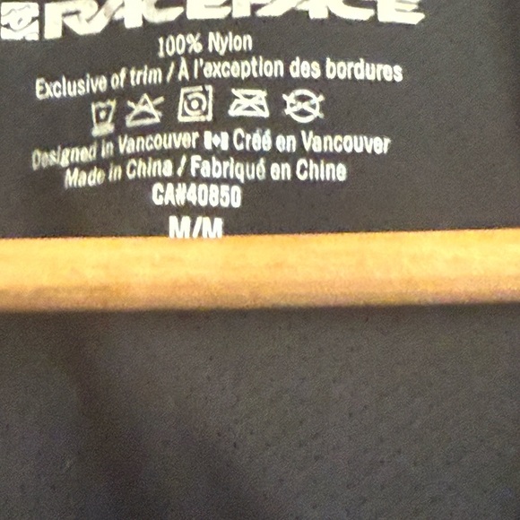 Race Face M EUC nylon lightweight biking Jacket with Hood and Quarter-Zip Design - Picture 12 of 16